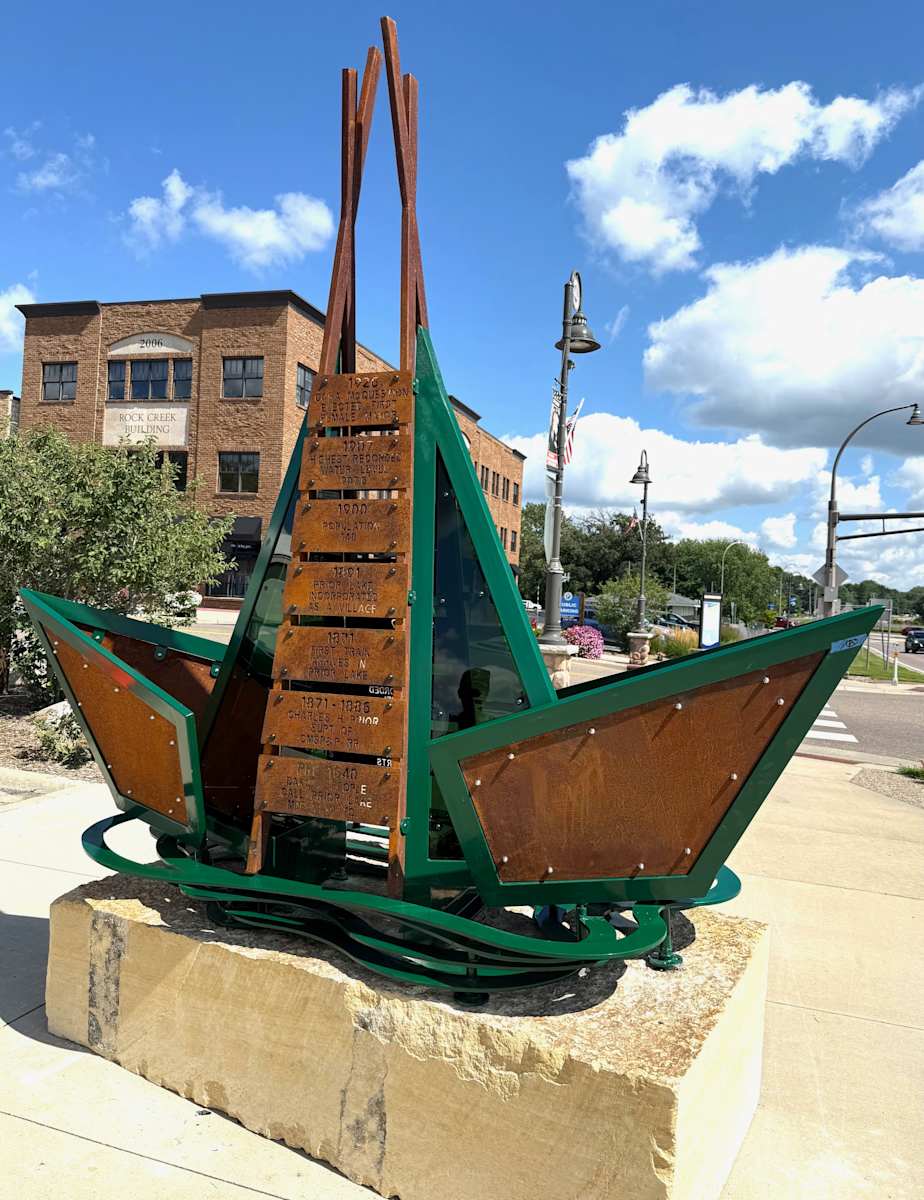 COMMUNITY SCULPTURE by Greg  Mueller  Image: COMMUNITY SCULPTURE