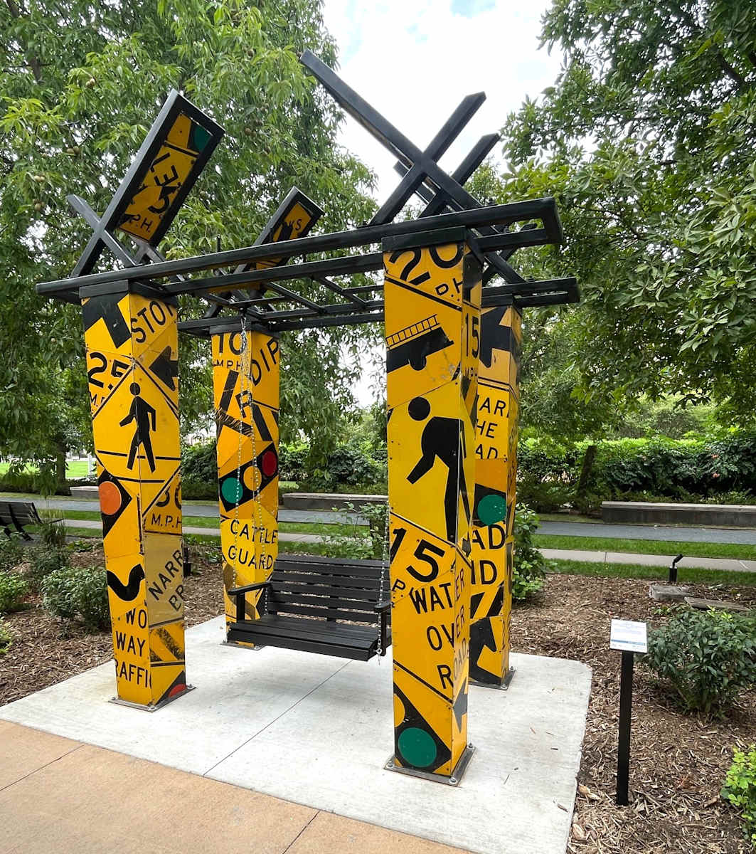 STREET SEAT by Greg  Mueller  Image: BLOOMINGTON, MINNESOTA