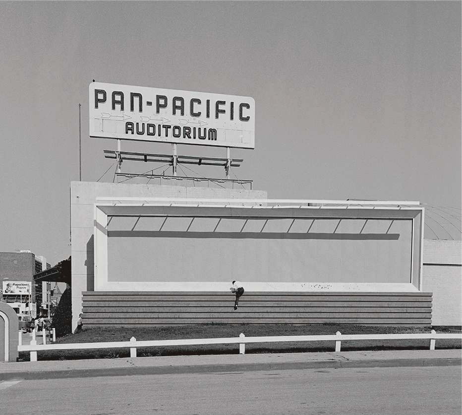 LA Street 14 by Raphael Warshaw 
