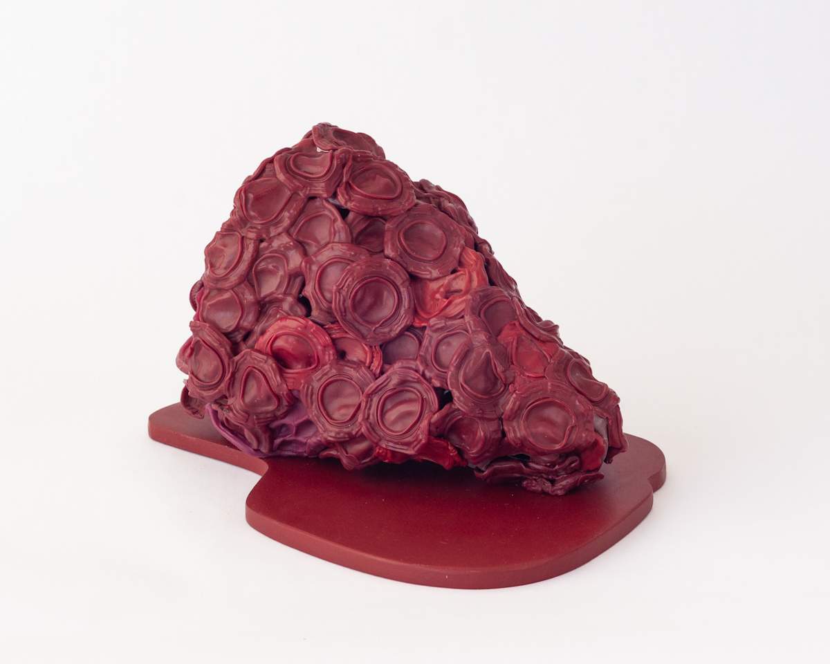 Handfill (Maroon) by Eve De Jong 