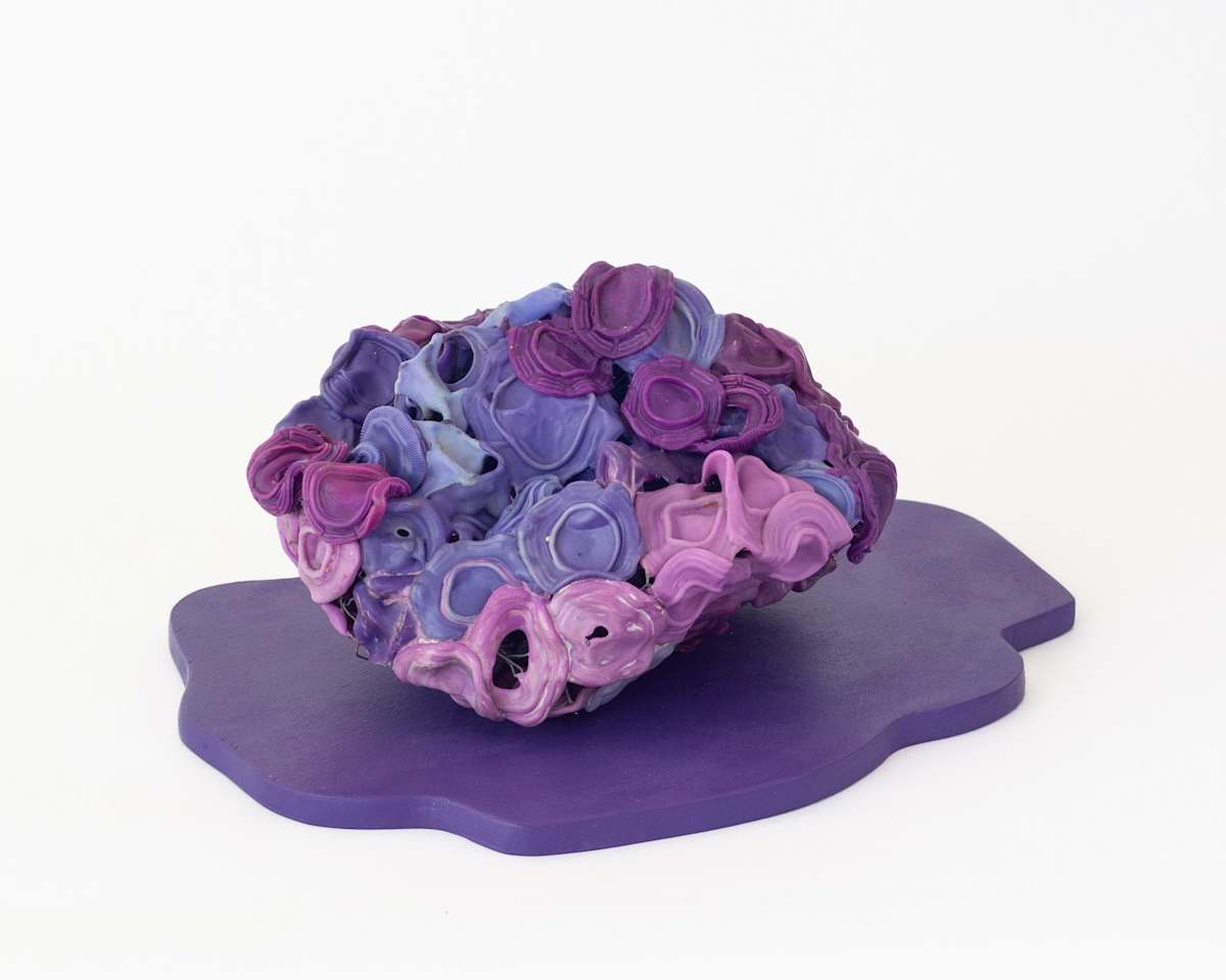 Handfill (Purple) by Eve De Jong 