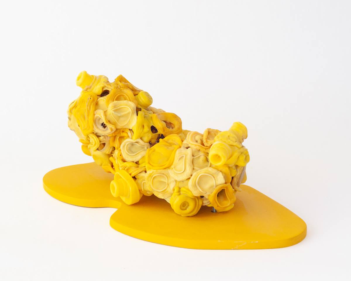 Handfill (Yellow) by Eve De Jong 