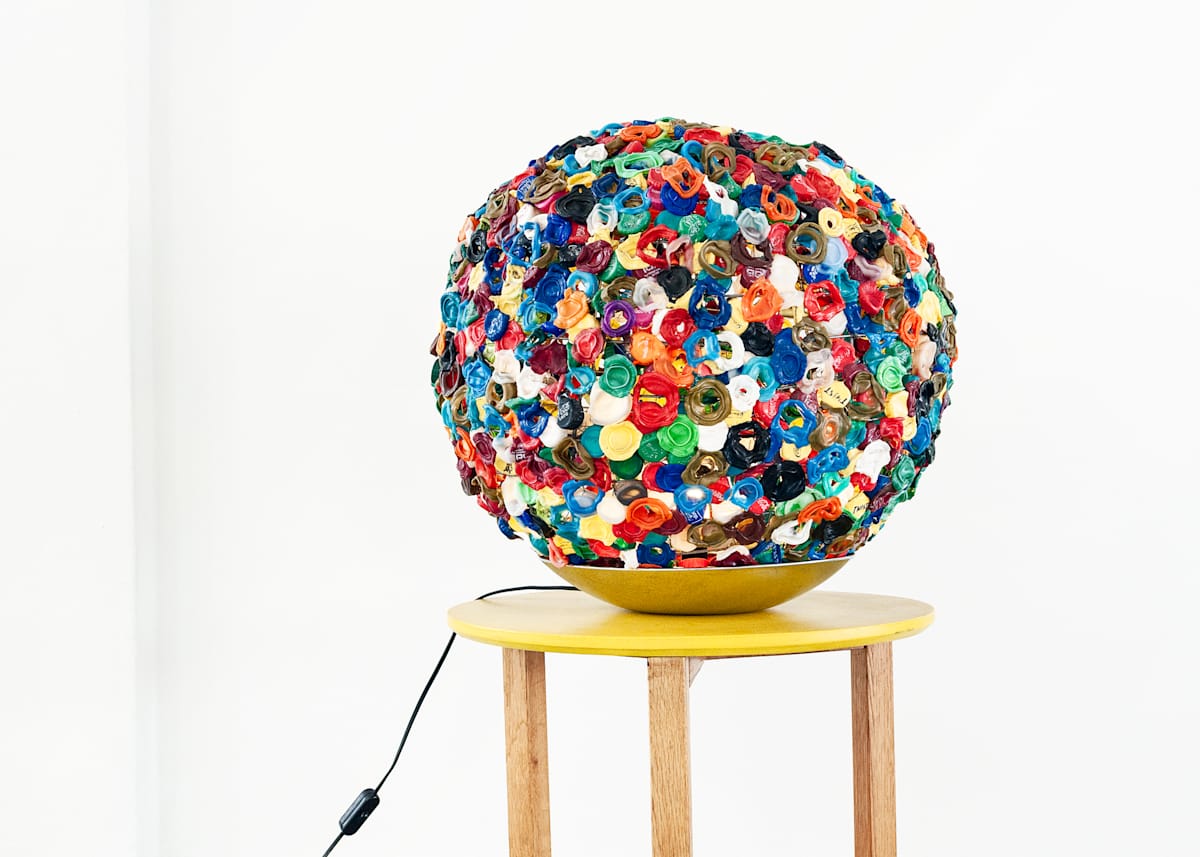 Lid Up by Eve De Jong 