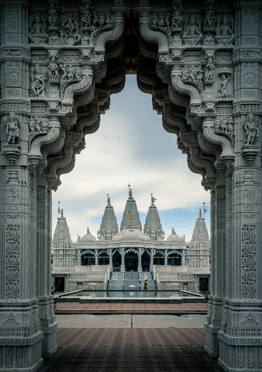 Swami Narayan Temple by Arun Shrestha 