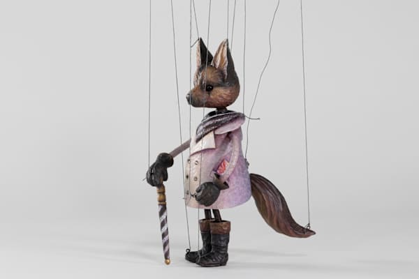 The Pursuer by Mikazuki Futatsu, Image 1.