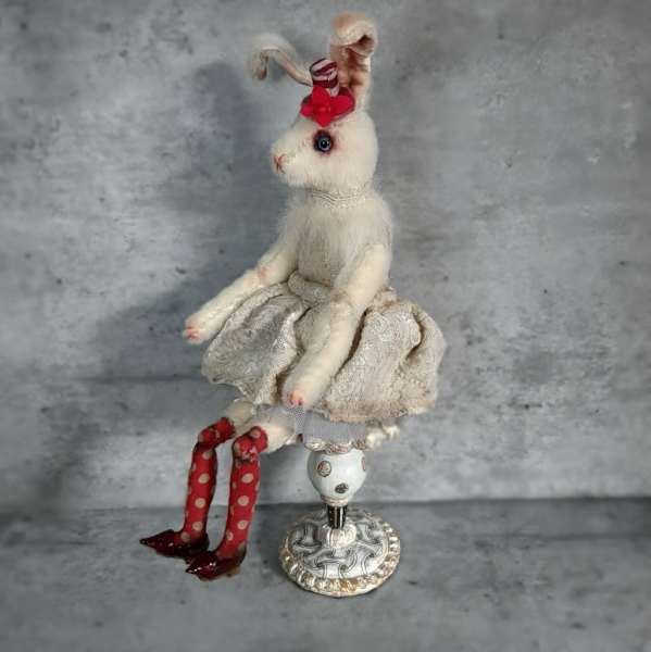 Circus rabbit by Aya Sakai, Image 3.
