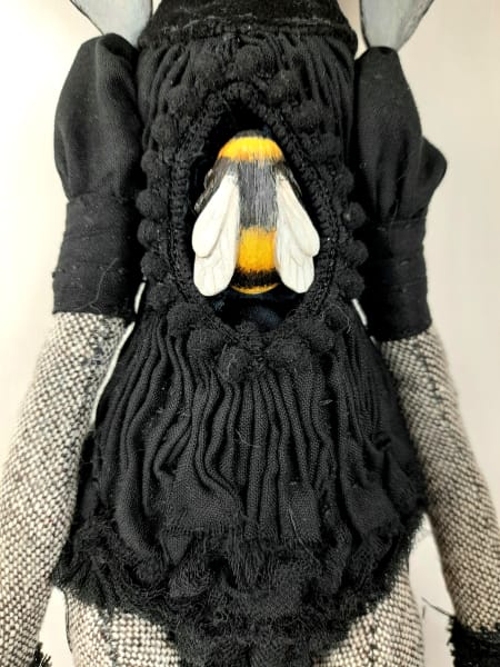 Bumble Bee by Zoe Thomas, Image 5.