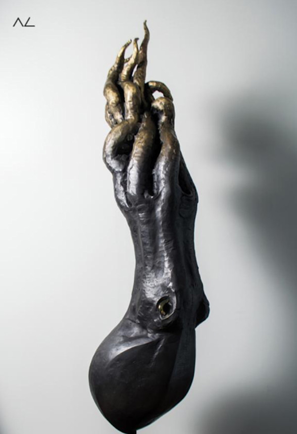 Pulpo bronce by Alfredo Cota, Image 1.
