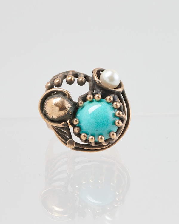 Ring with Stones by Lee Peck