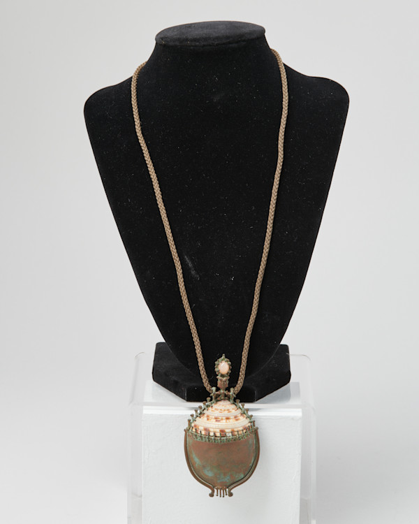 Pin/Pendant with Shells by Frank Parkel