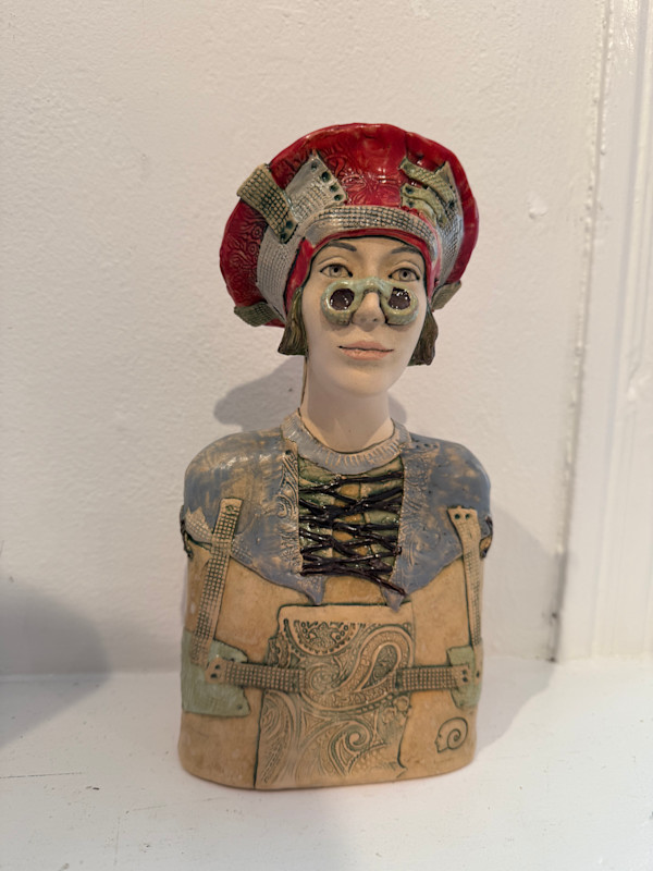 Female Bust by Joanna Jago, Image 1.