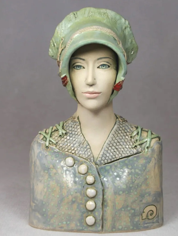 Female Bust by Joanna Jago, Image 2.