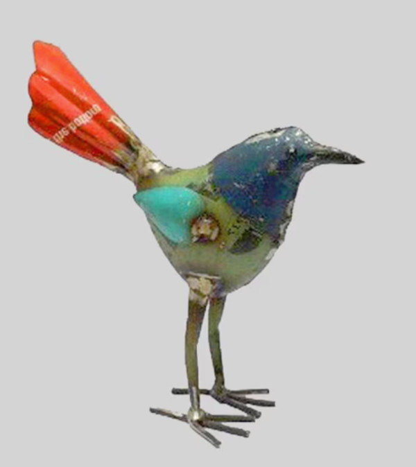 Red Tail Bird, Image 2.