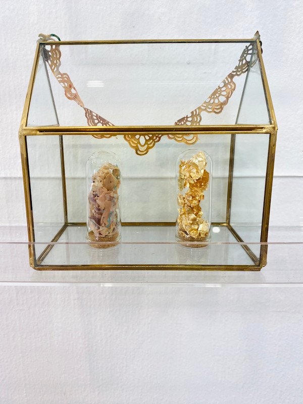 Aquí en casa I by Ingrid Lauw Peña