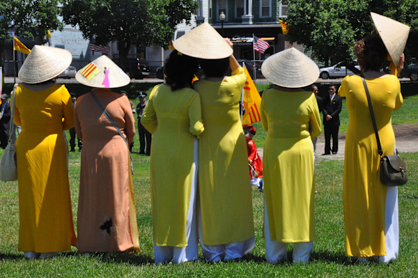 Vietnamese Diaspora Women by Ngoc-Tran Vu