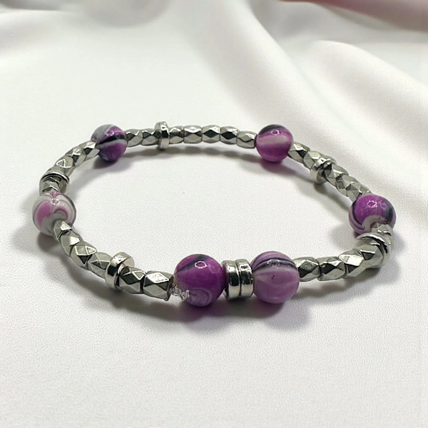 Marbled Acrylic Stretch Bracelet with Plated Spacer Beads Handmade - Purple/Silver by Susi Schuele