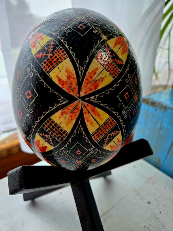 I90Ukrainian Eggs by Tami Hritzay