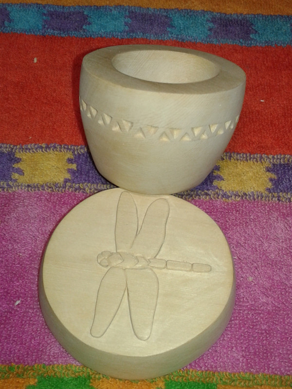 Dahl Dahl dragonfly bowl by Qahir-beejee Peco