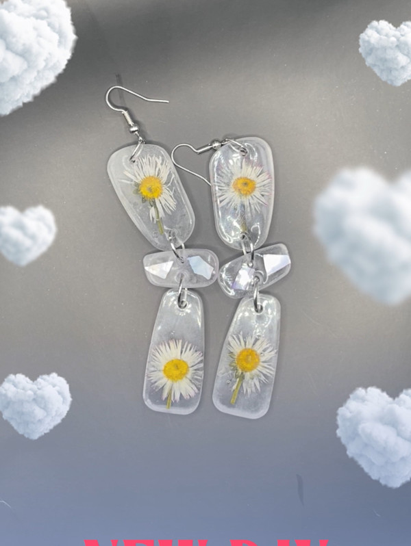 Daisy and Resin Dangly Earringd by Jenee Redecker