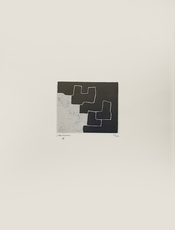 Txerto by Eduardo Chillida