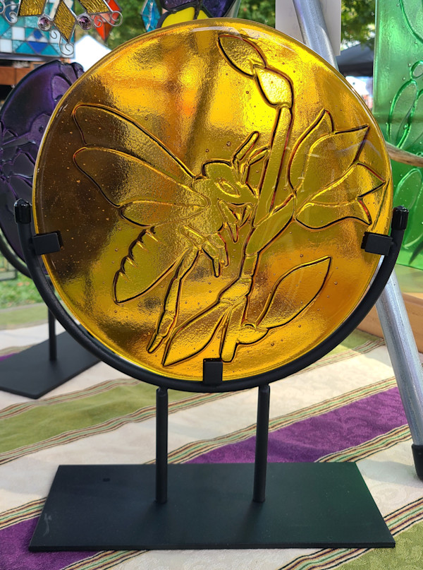 Bee in Flight Kiln Carve by Wendling Glass Creations