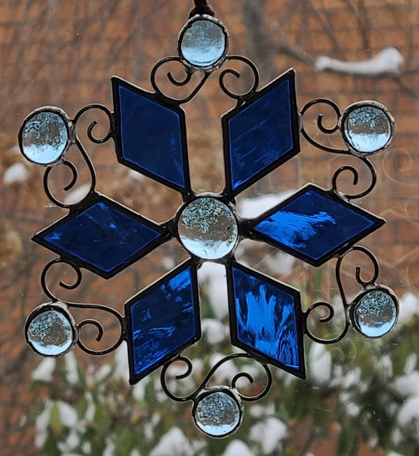 Dark Blue / Light Blue Snowflake by Wendling Glass Creations