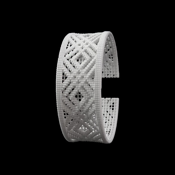 Runner bangle by Hesti Wade