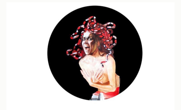 Medusa. Self portrait by Sasha Suvorova, Image 2.
