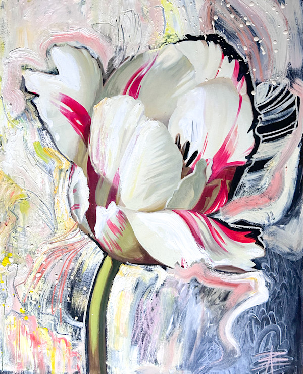 Tulip by Sasha Suvorova, Image 1.