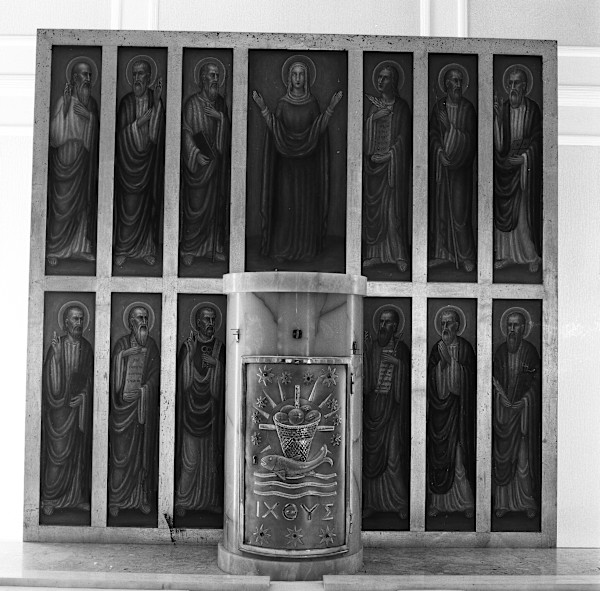 Madonna con i dodici Apostoli. Museo della Cattedrale. by Salvatore Cascone