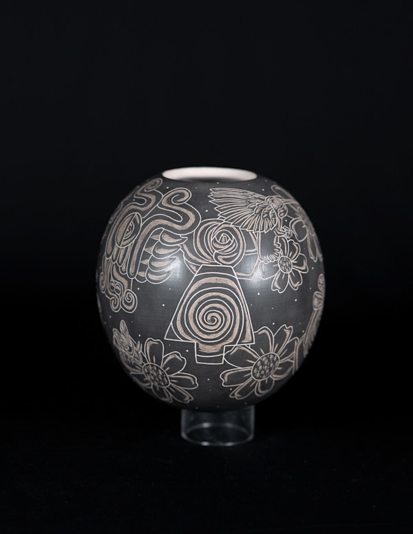 Classic Style Hummingbird Pot by Juan Ramon Rodriguez