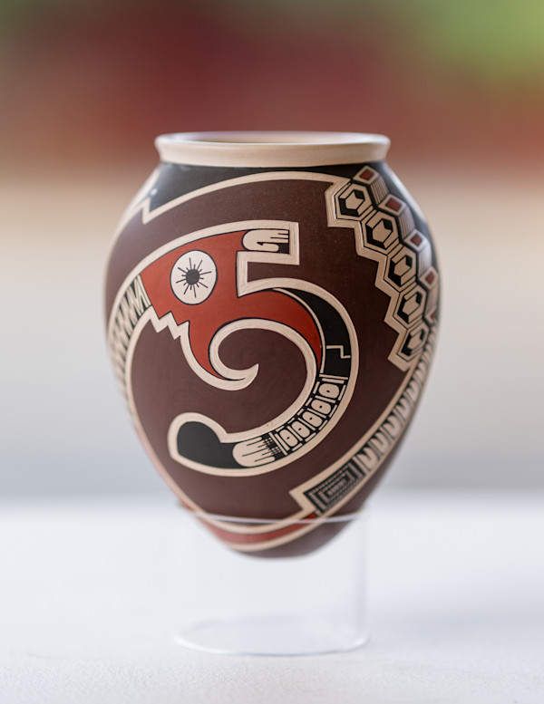 Classic Style Pottery by Roberto Olivas