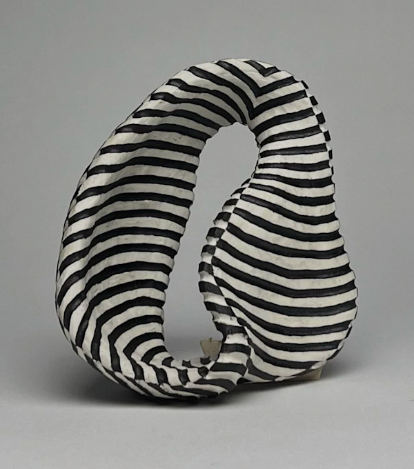 Form #6: Loop by Rylie Paul, Image 1.