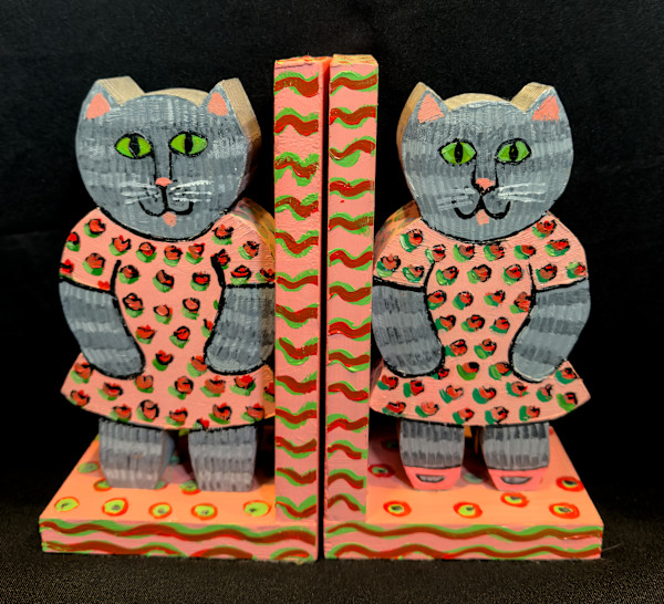 cat bookends by Leslie Nichol