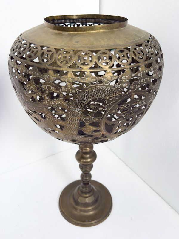 Metal lamp base