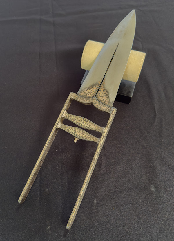 Steel dagger 1