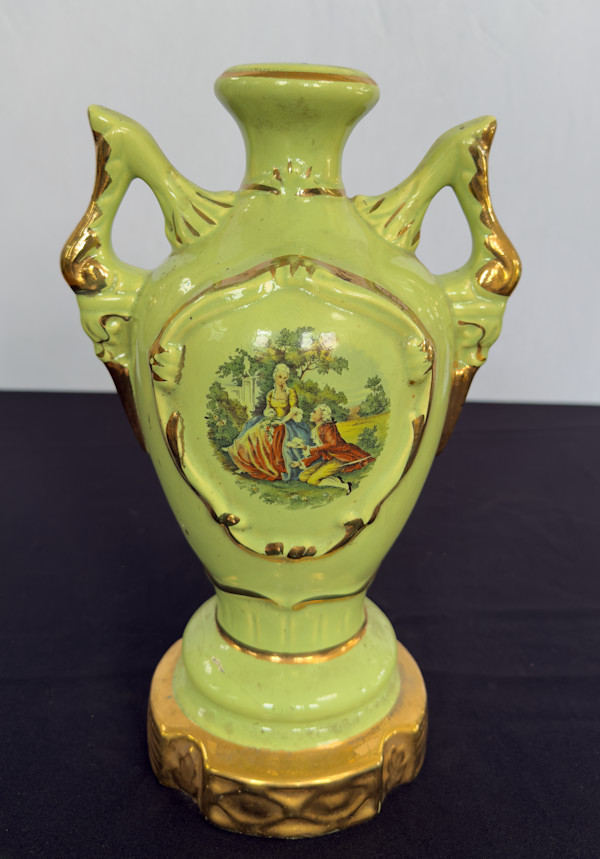 Vase (green and gold)