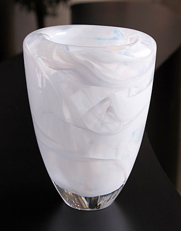 White Kosta Boda Vase by Anna Ehrner, Image 4.