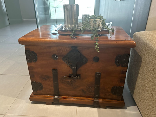 Chinese antique trunk #1, Image 1.