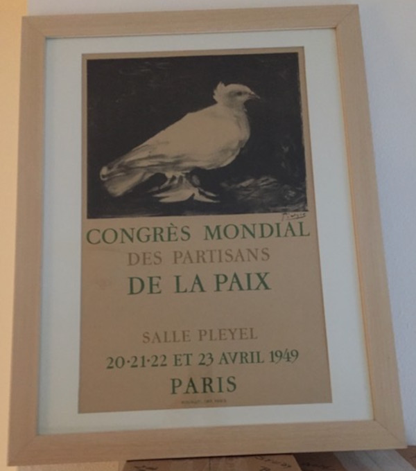 Peace Pigeon (Congress Mondiale), Image 1.