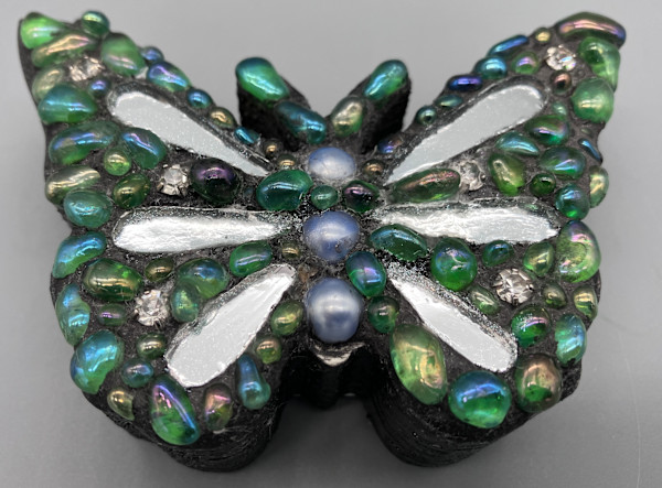 butterfly magnet-green by Helen Marie, Image 1.