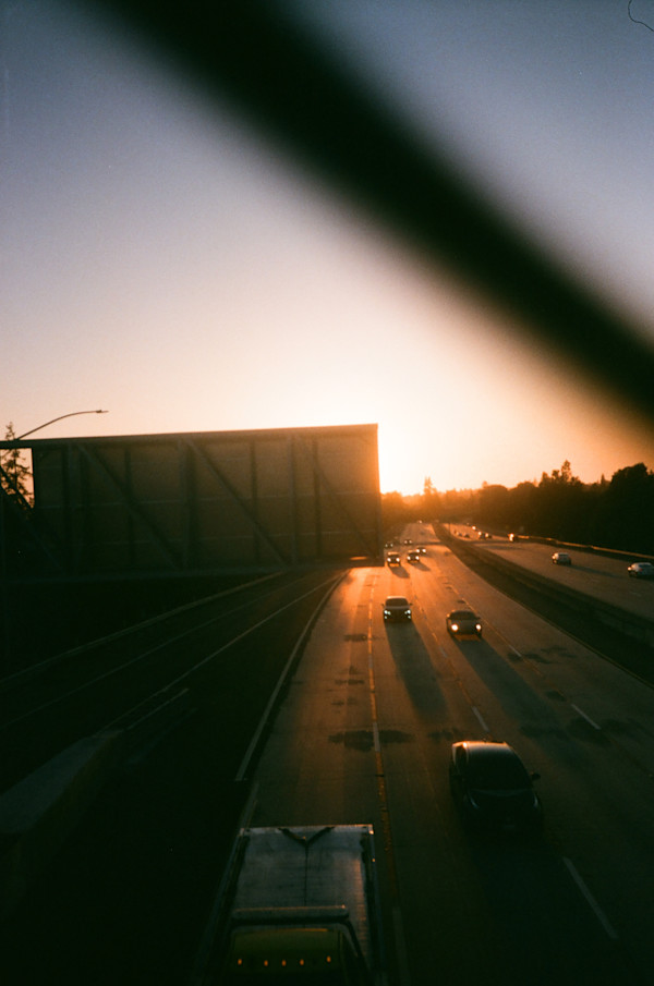 Goodnight people on the 580 by Julian Marin