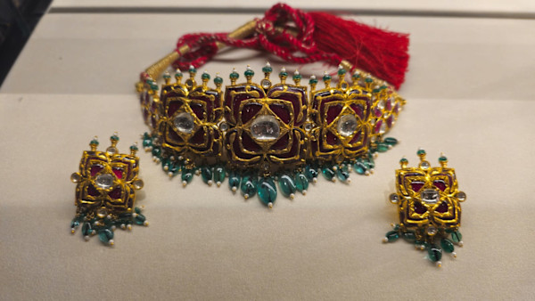 Necklace and Earring set