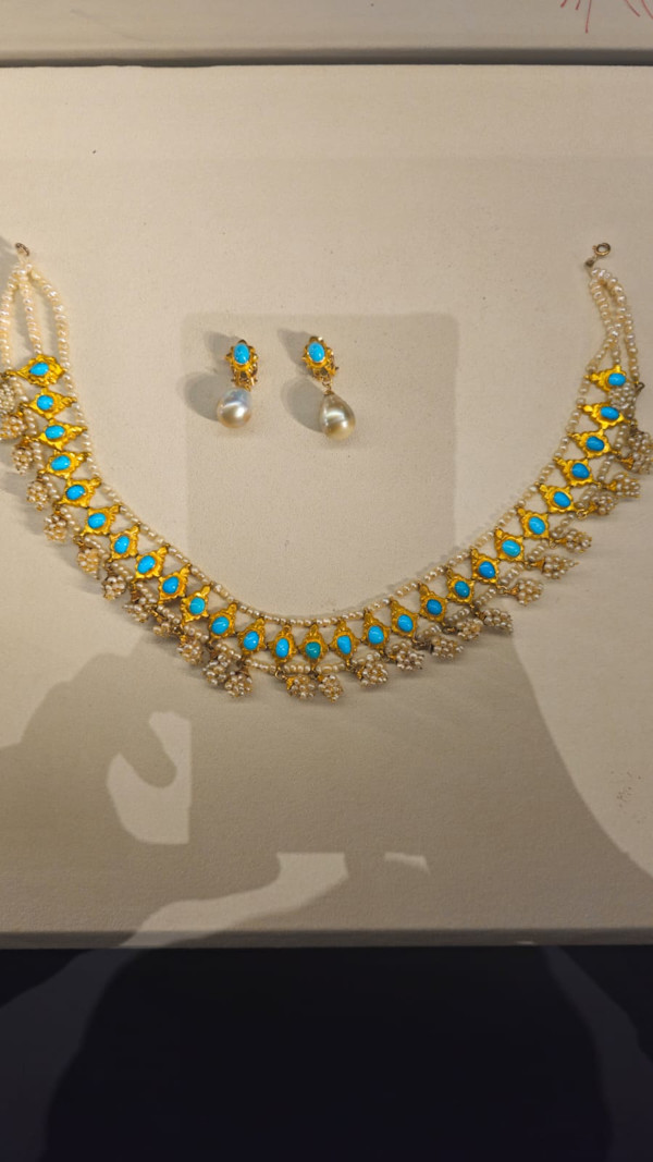 Necklace and Earring set