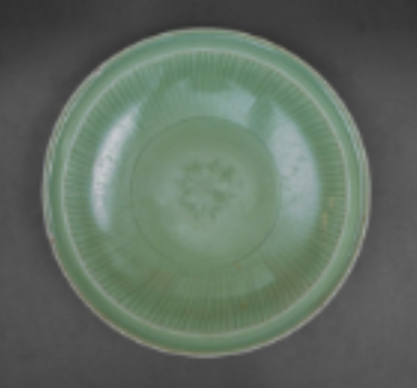 Longquan Celadon 'Peony' Charger
