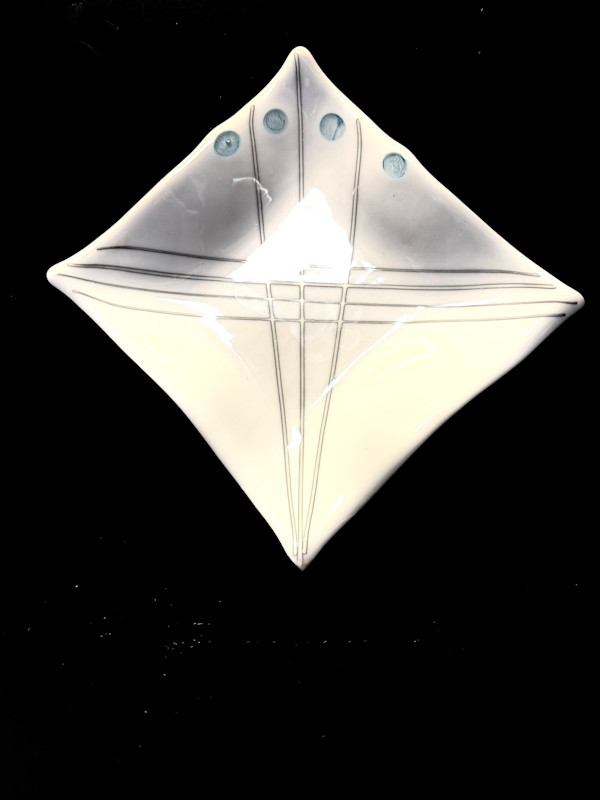 White Fluted fused glass plate with lines and dots by Susan Mason