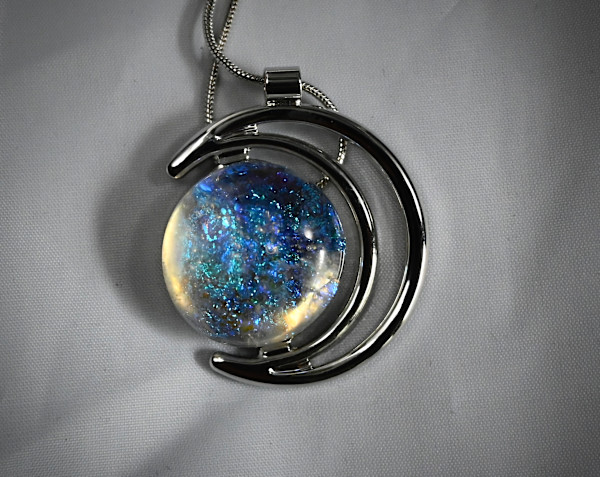 Moon pearl/blue dichroic necklace by Susan Mason