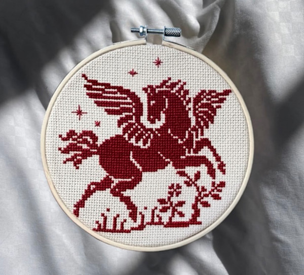 Bordado: Pegaso by Mariana Aranzazu Cujar