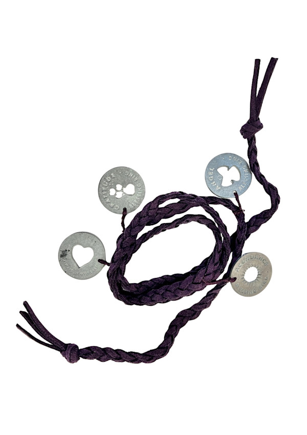 Pulsera morado oscuro by Ximena Castillo