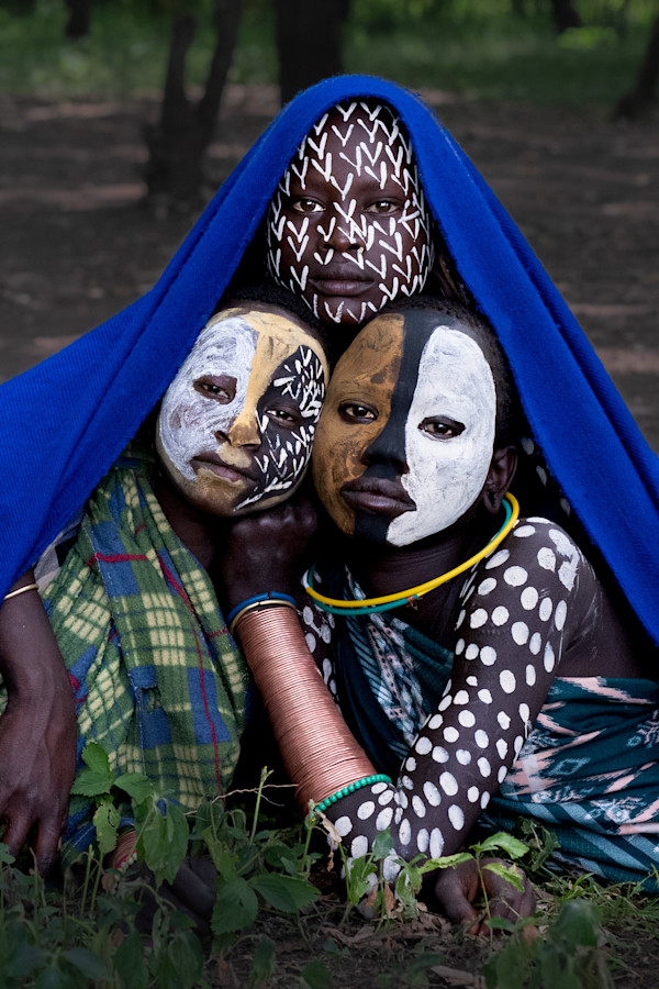 Suri Trio by George Salter Photography, Image 1.